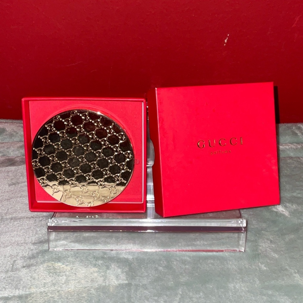 Gucci Red Compact with Gold-Tone Interlocking G Lid